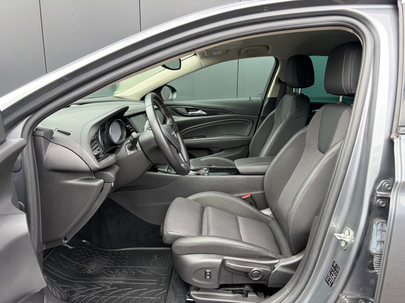 Foto van Opel Insignia Grand Sport