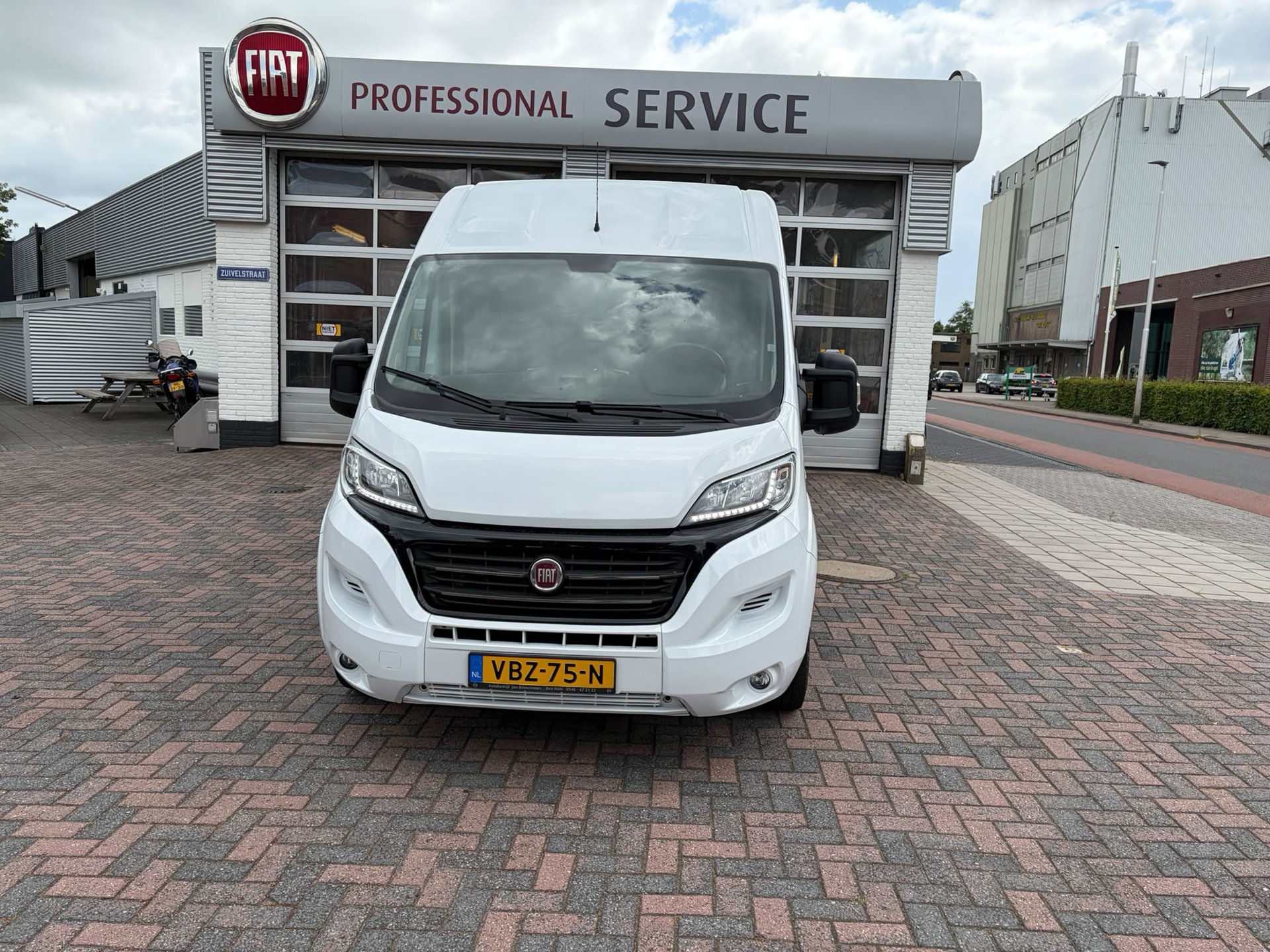 Fiat Fiat Ducato 33 2.3 MultiJet L3H2 2019 - voorkant