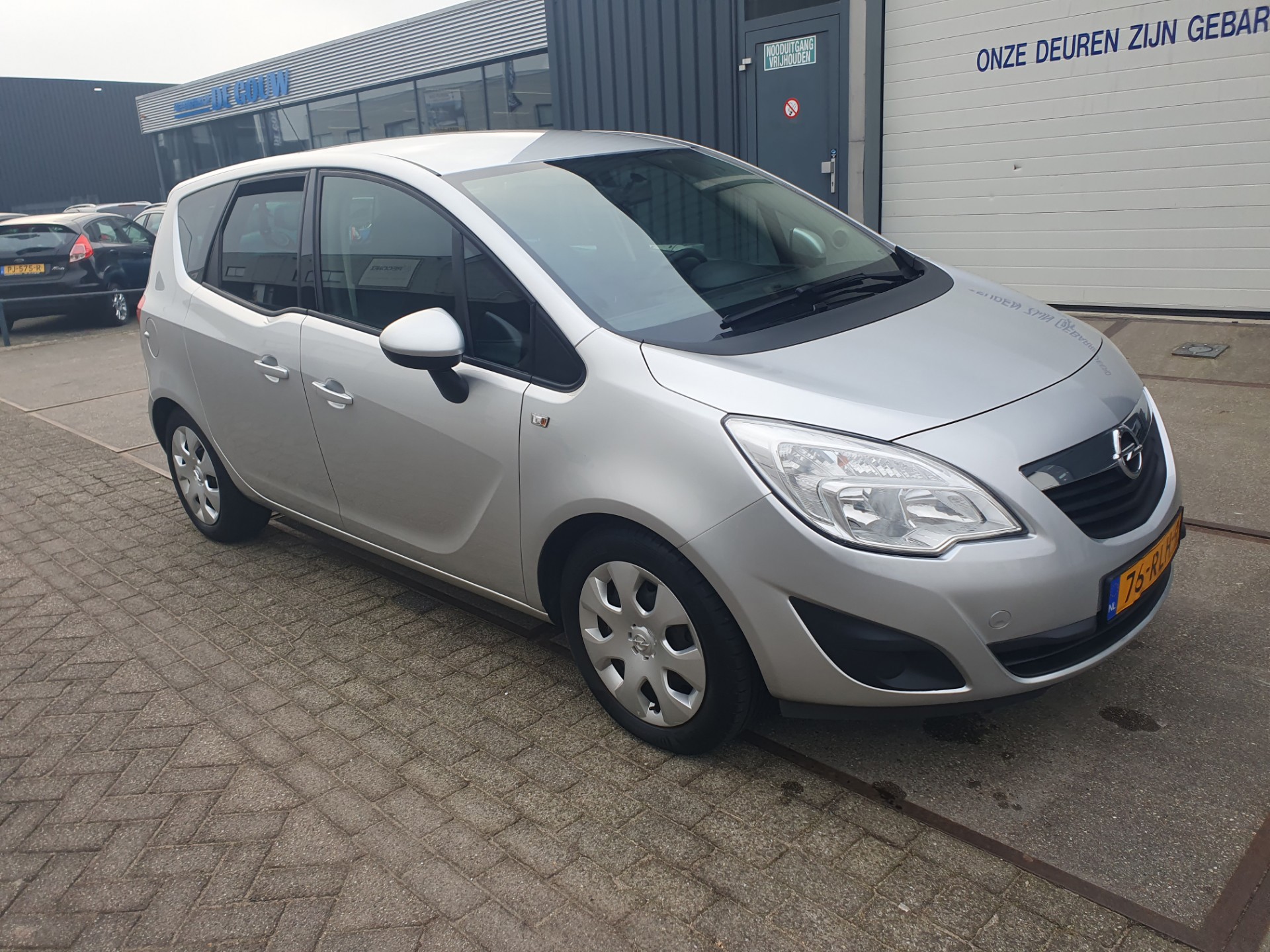 Opel Meriva 1.4 Turbo Edition 2011 - voorkant