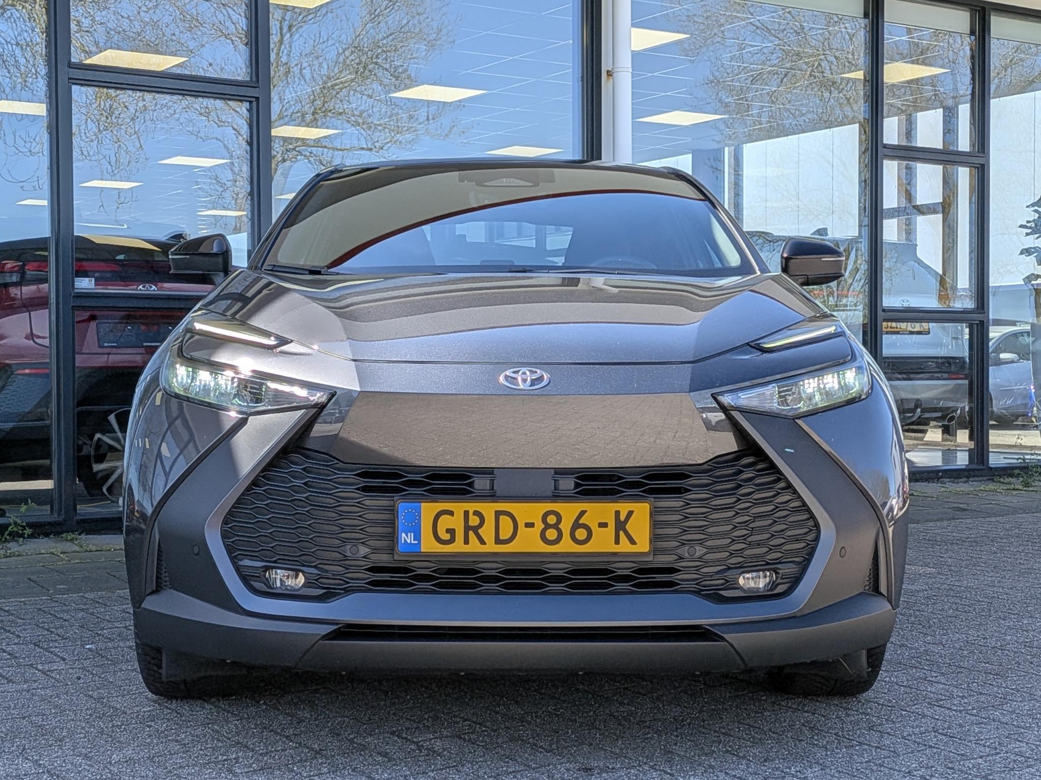 Foto van Toyota C-hr