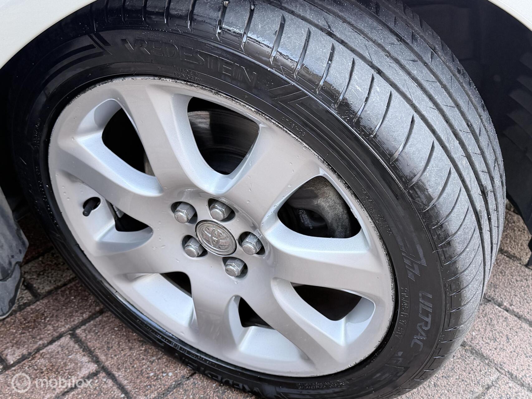 Foto van Toyota Toyota Avensis