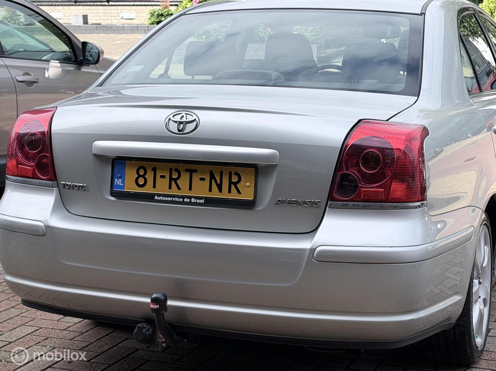 Foto van Toyota Toyota Avensis