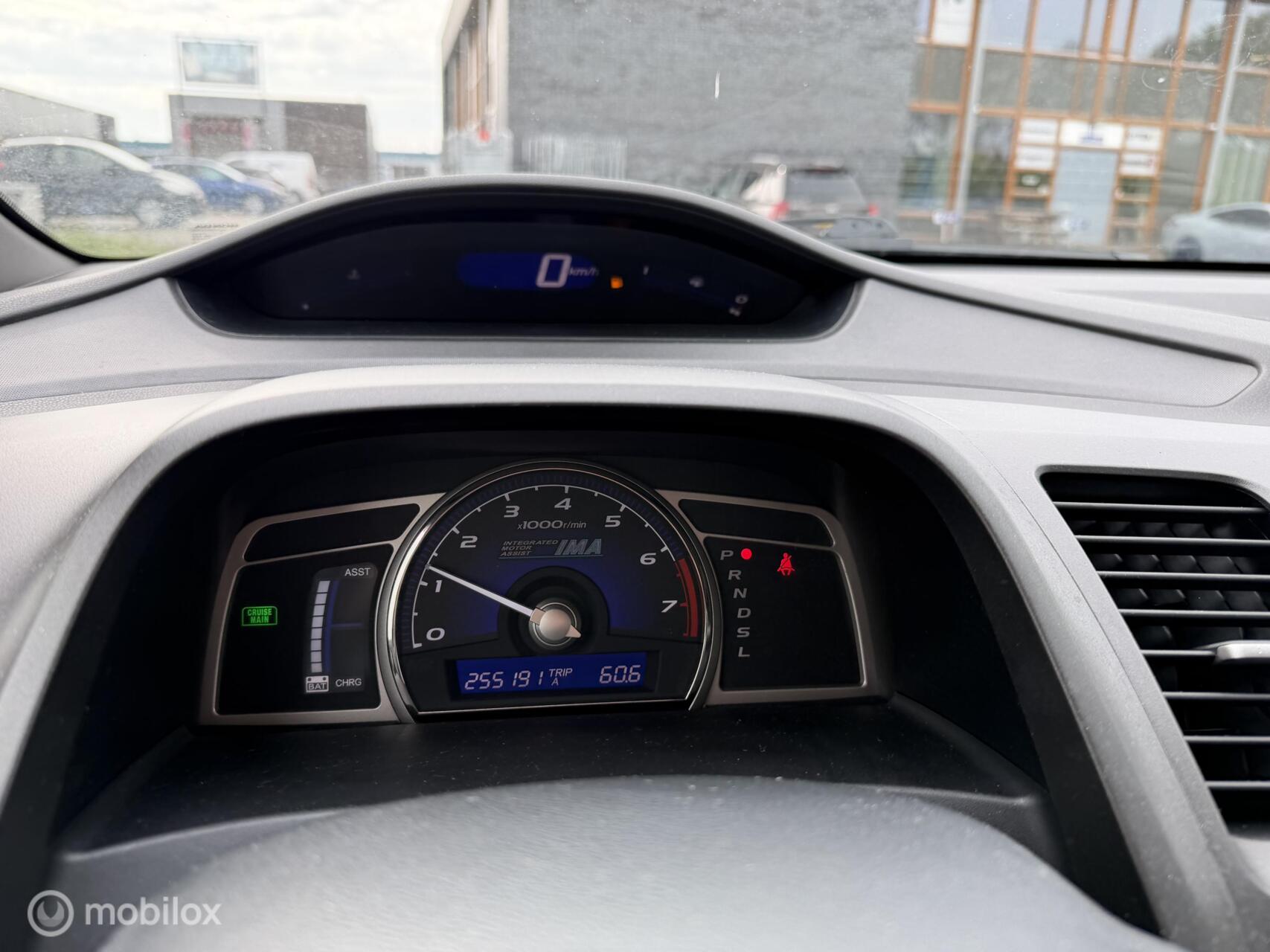 Foto van Honda Civic 4dr Hybrid