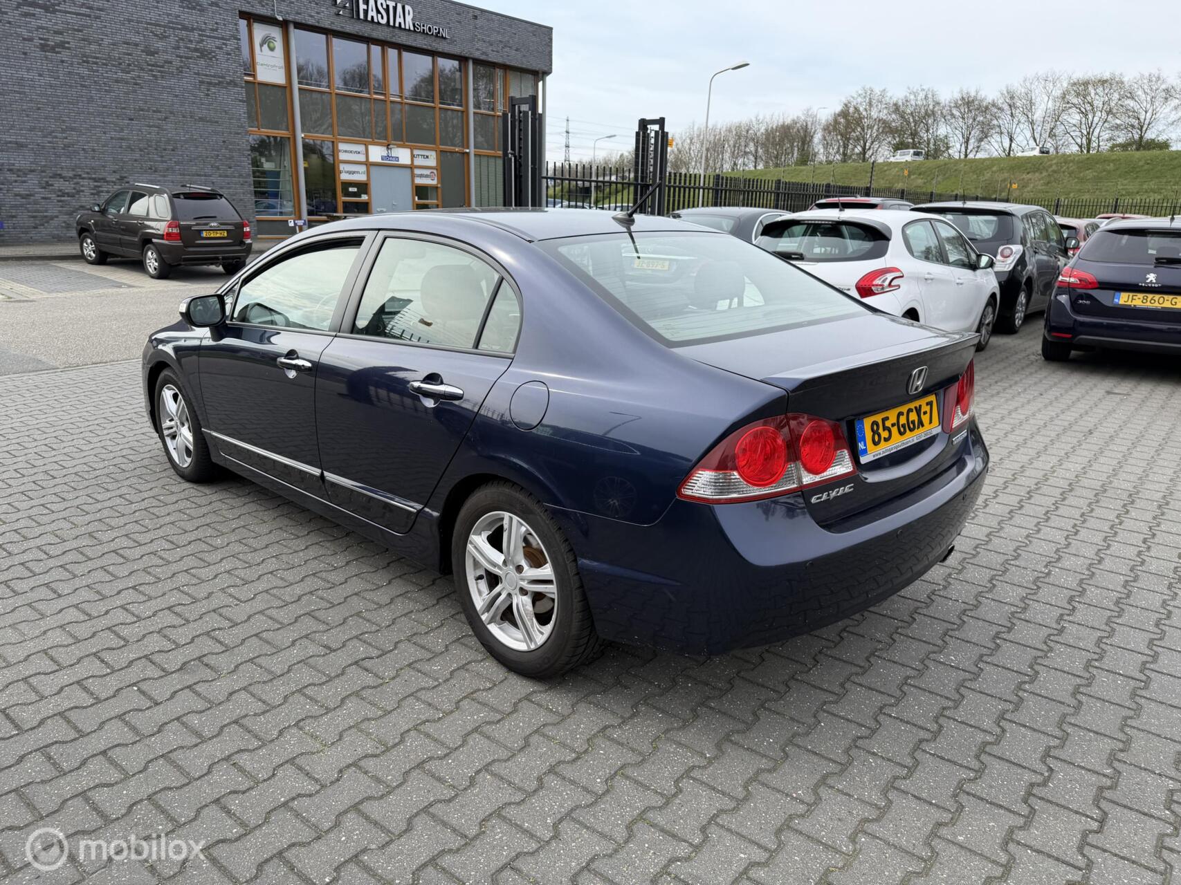 Foto van Honda Civic 4dr Hybrid