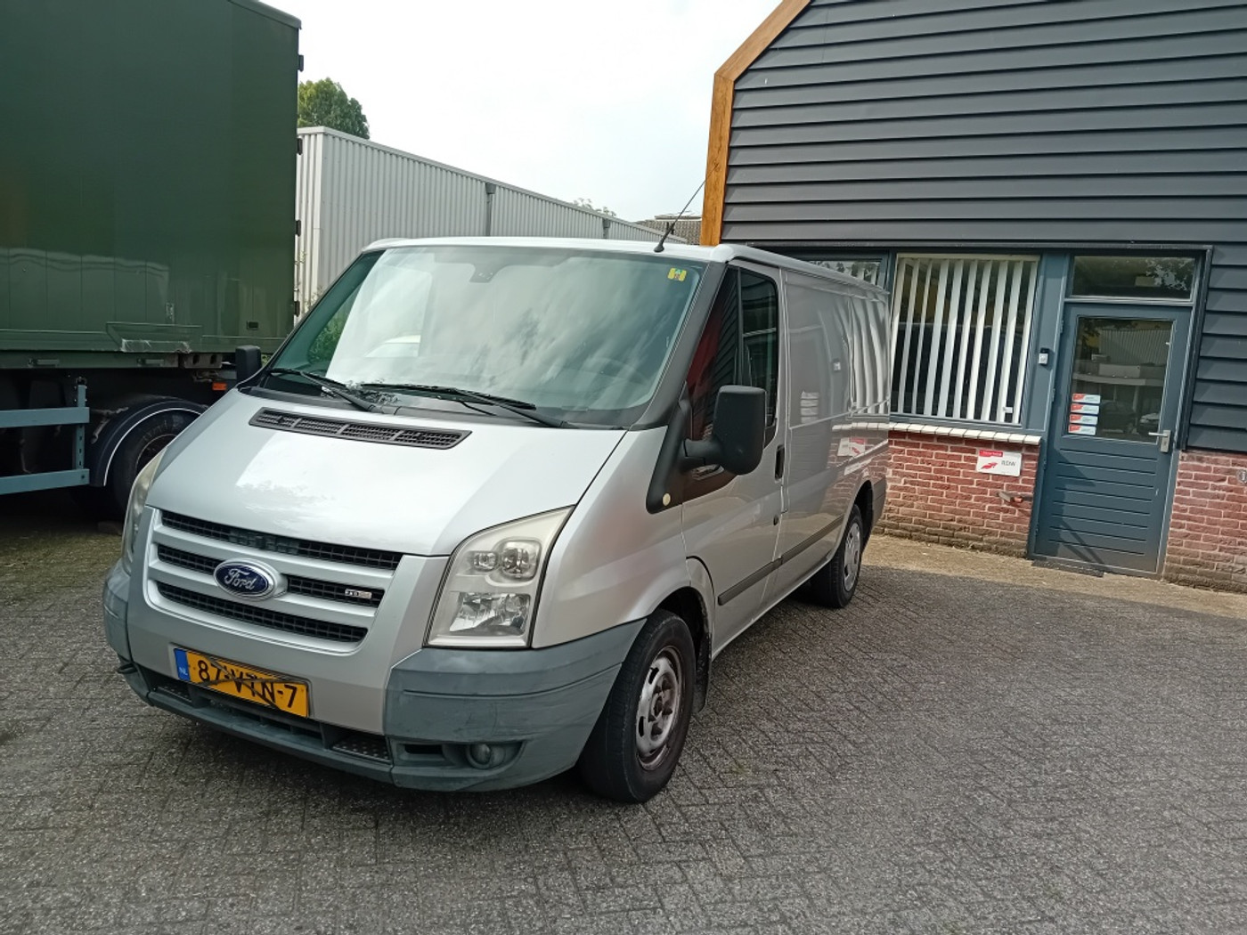 Ford Transit 260s FD Van 110 LR 4.23 260S 2.2 TDCI 2008 - voorkant