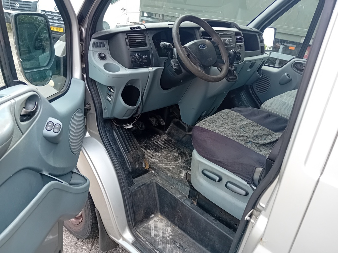 Foto van Ford Transit 260s FD Van 110 LR 4.23