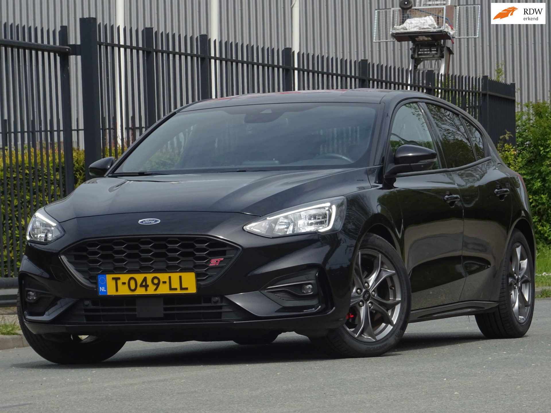 Ford Focus 1.5 EcoBoost ST Line AUTOMAAT NAVI/CAMERA/LED/PDC 2021 - voorkant