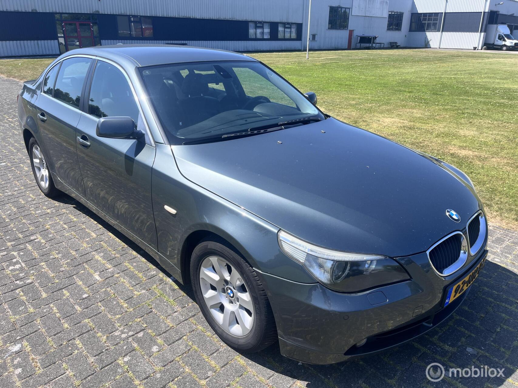 BMW 5er Reihe 530d Executive Automaat / Airco / Cruise / NAP / APK / 2003 - voorkant