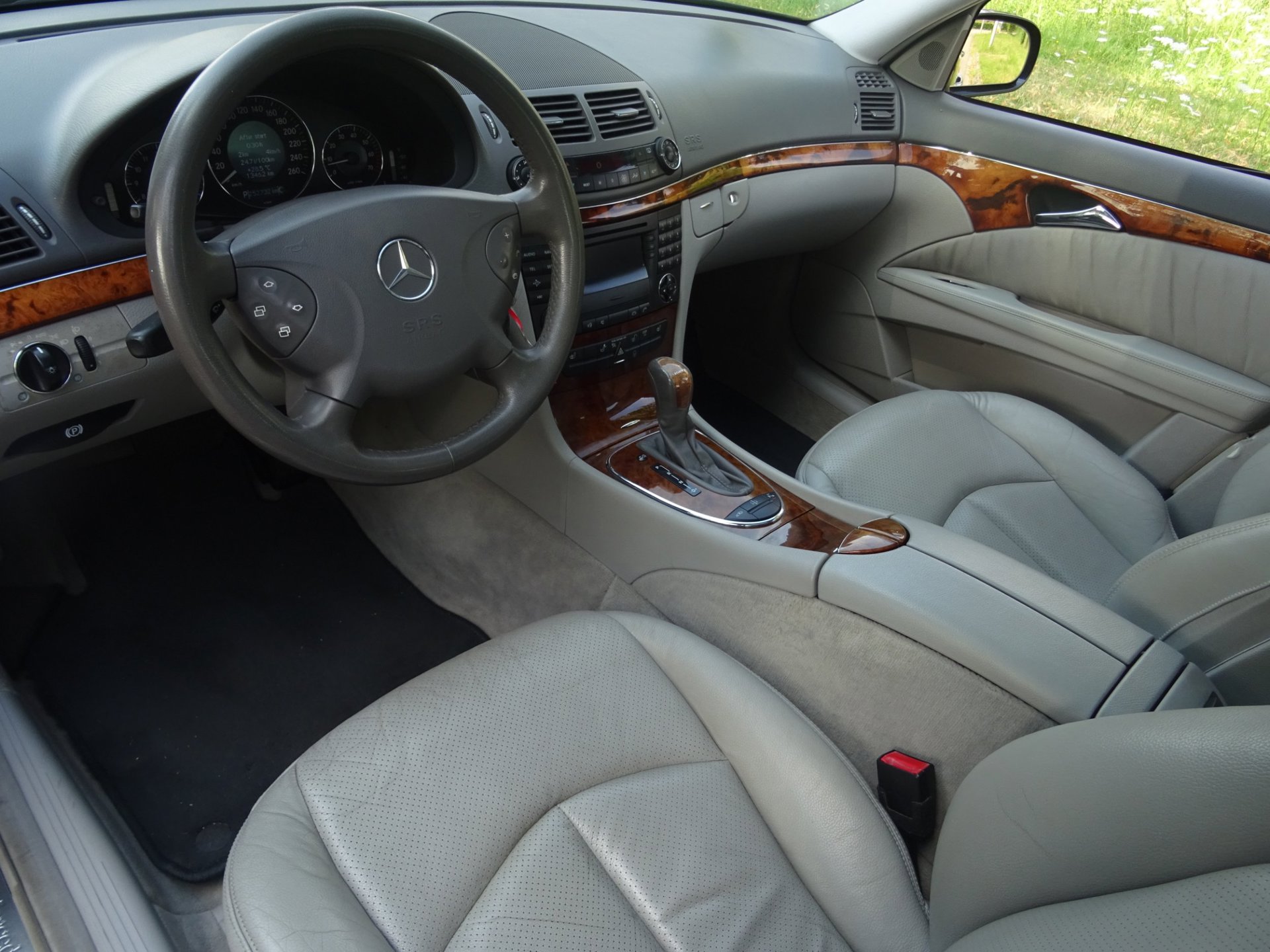 Foto van Mercedes-Benz E 320