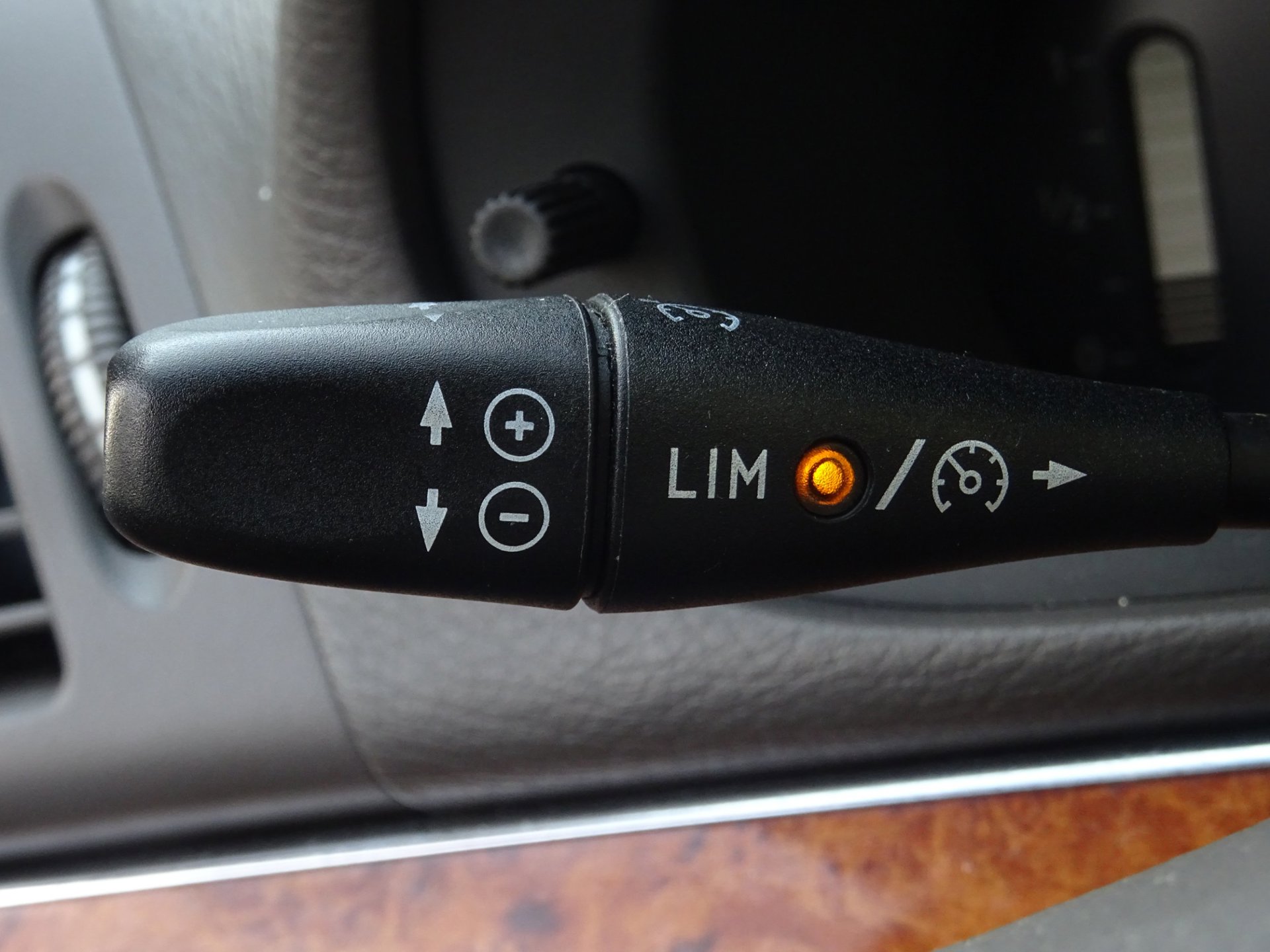 Foto van Mercedes-Benz E 320