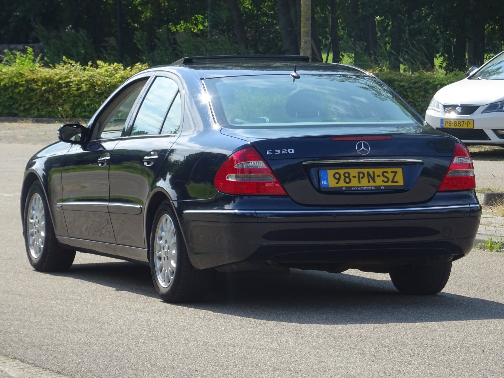 Foto van Mercedes-Benz E 320