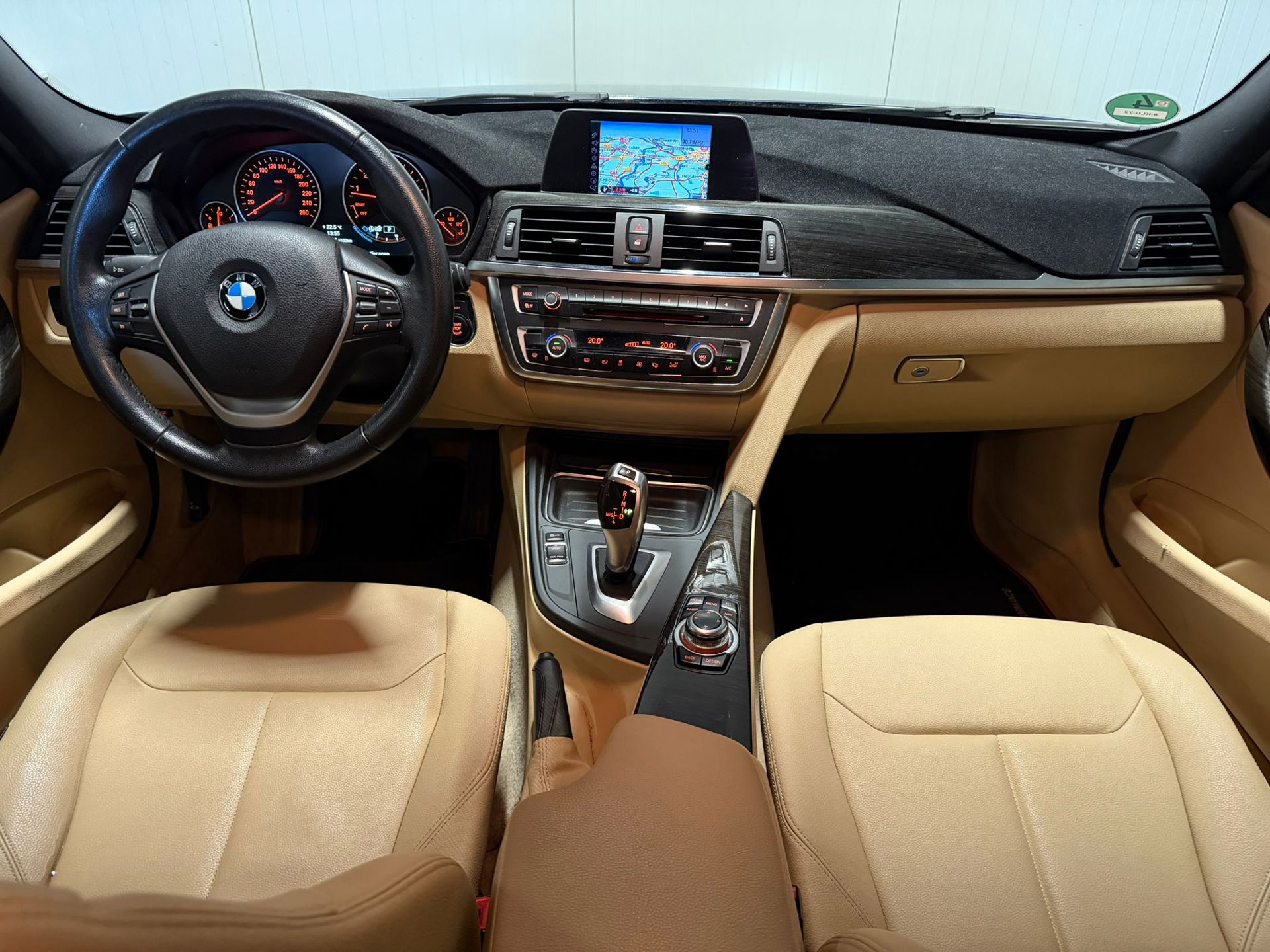 Foto van BMW 320i