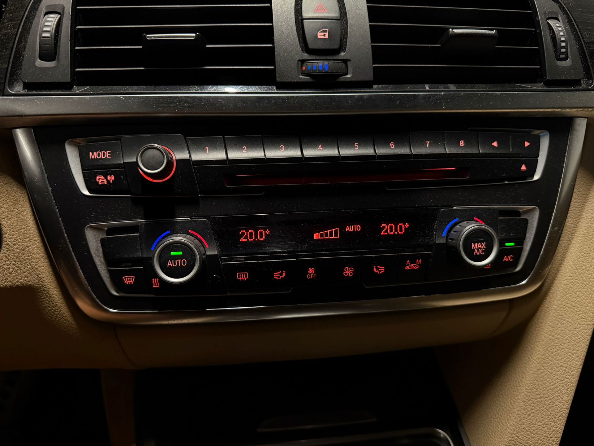 Foto van BMW 320i