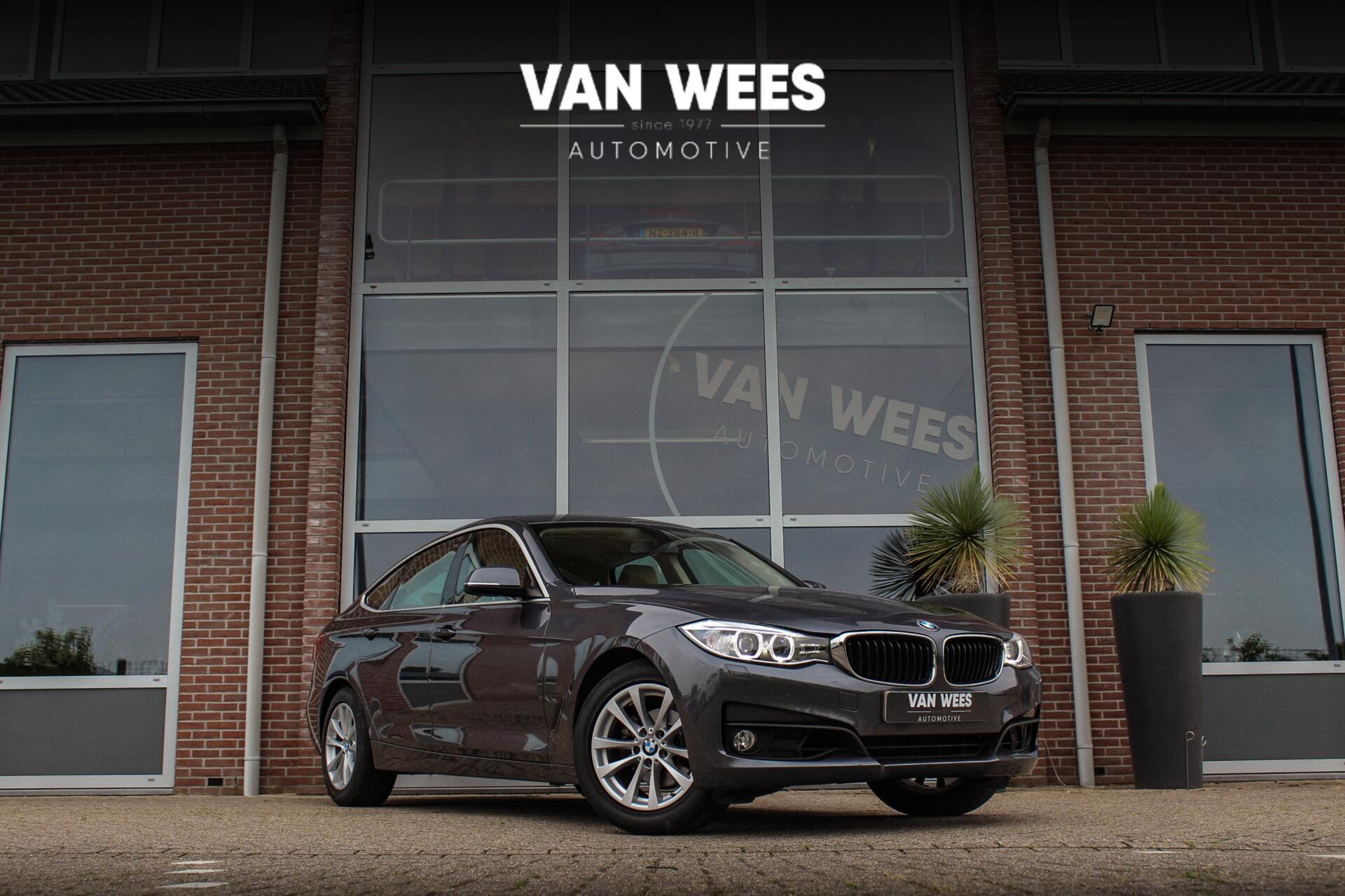 BMW 320i 320i High Executive | 1e eigenaar | NL auto | Dealer onderhouden | Cruise control | Xenon | Camera | Trekhaak | Navigatie | Bluetooth | Stoelverwarming 2013 - voorkant