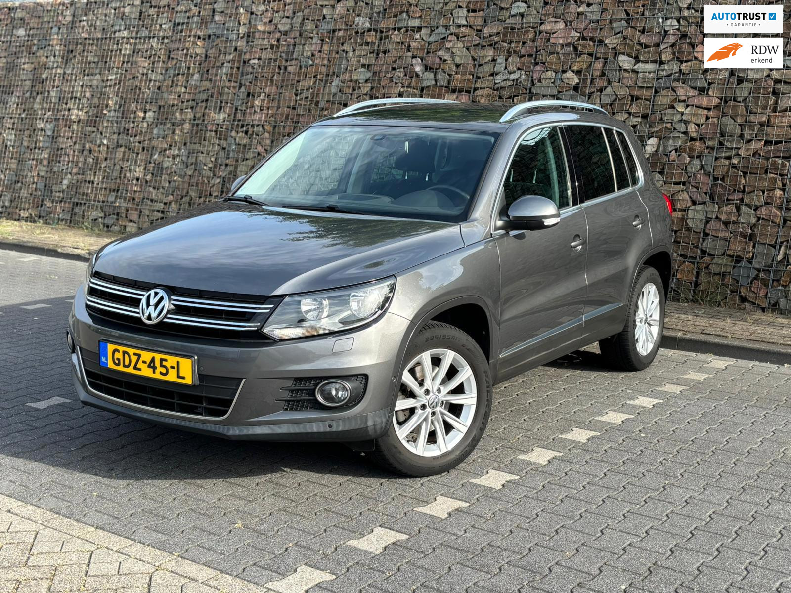Volkswagen Tiguan 1.4 TSI Sport&Style|Clima|Cruise|Pdc|Stoelvw|Apk 2012 - voorkant