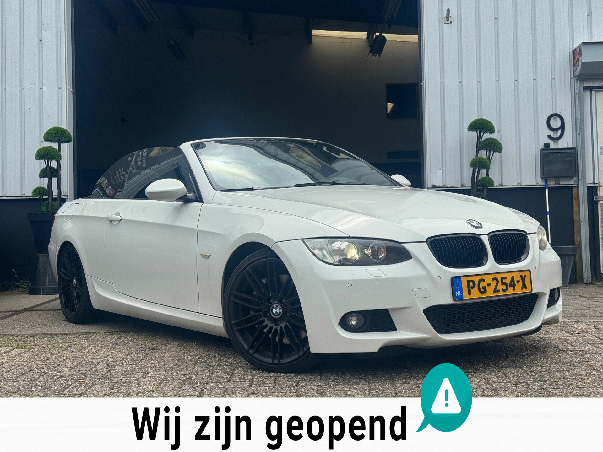 BMW 3er Reihe 330d | APK | M PAKKET | AUTOMAAT | 6 CILLENDER | LEER | 2008 - voorkant