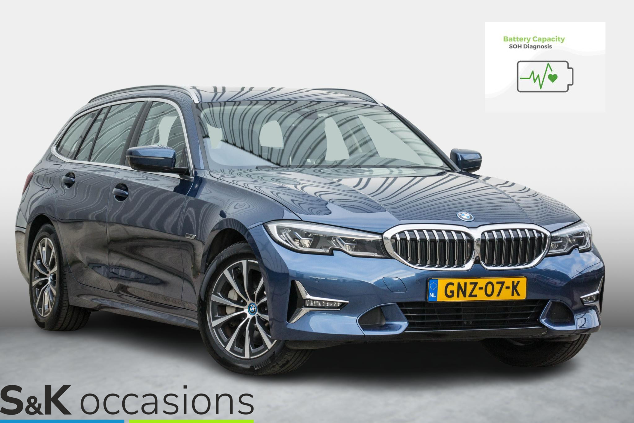 BMW 3-serie Touring 330e xDrive Pano Led Leder 2022 - voorkant