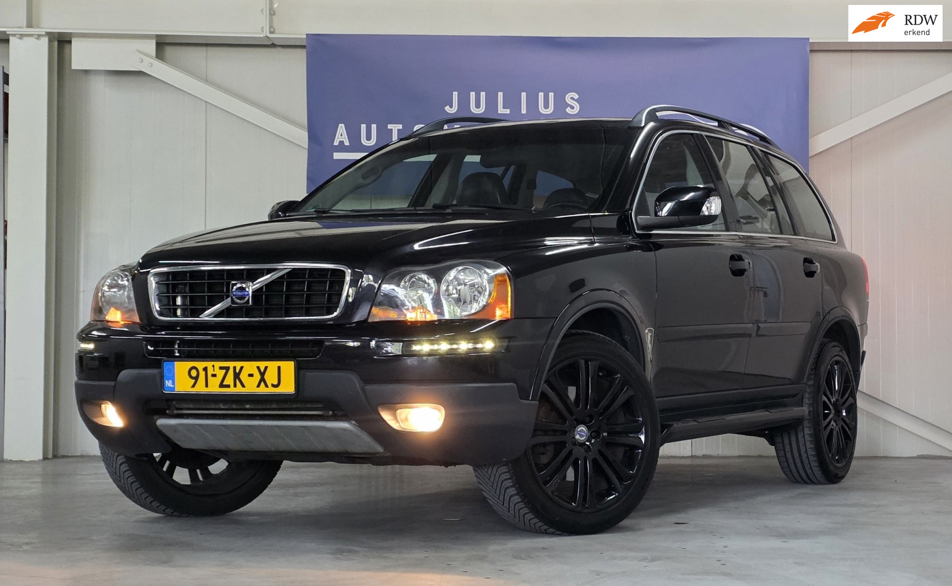 Volvo Xc90 3.2 Kinetic Android/Apple Carplay Trekhaak Xenon 20"LM Mooi! 2007 - voorkant