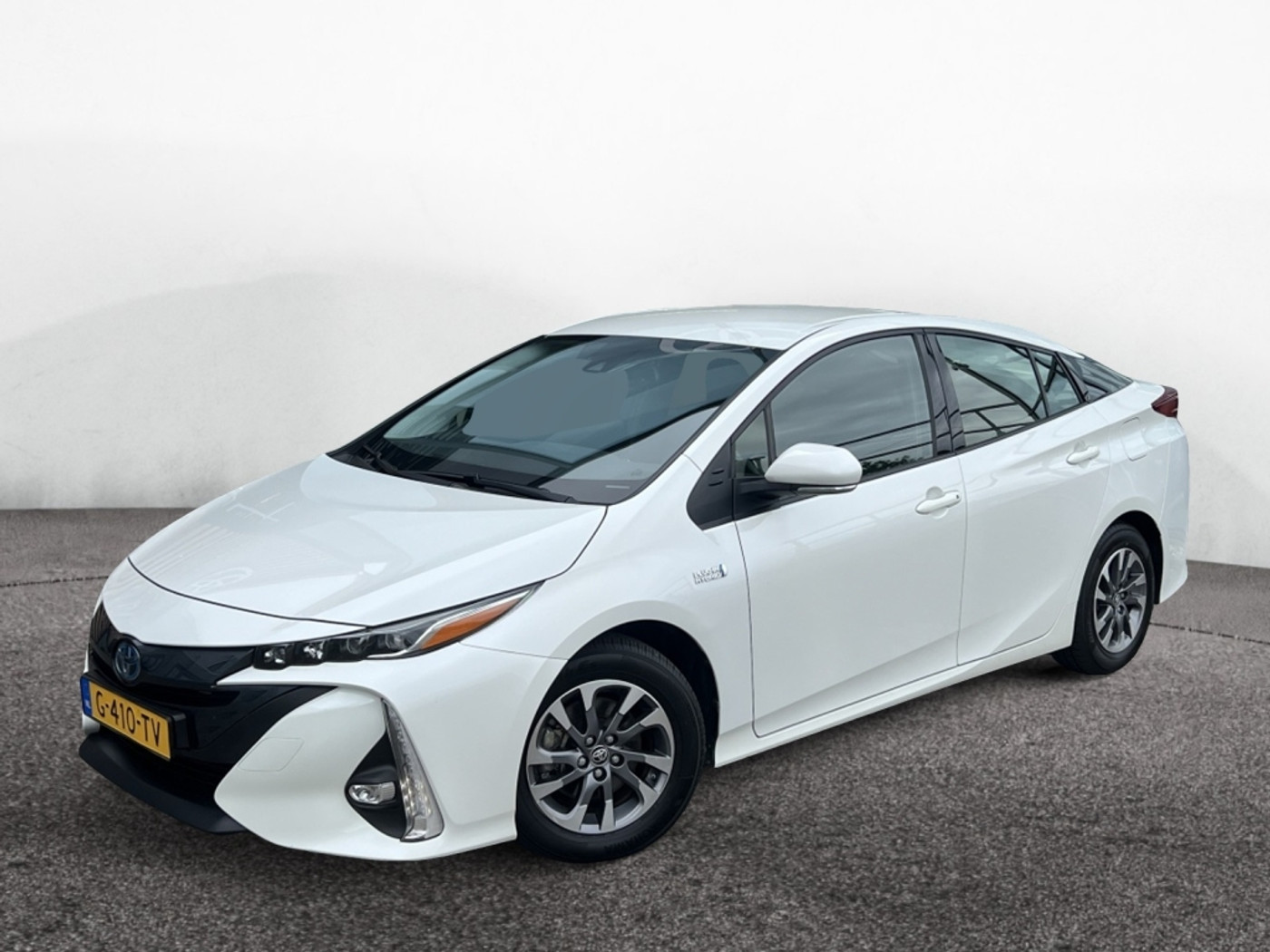 Toyota Toyota Prius PHV 1.8 Plug-in Dynamic 2019 - voorkant