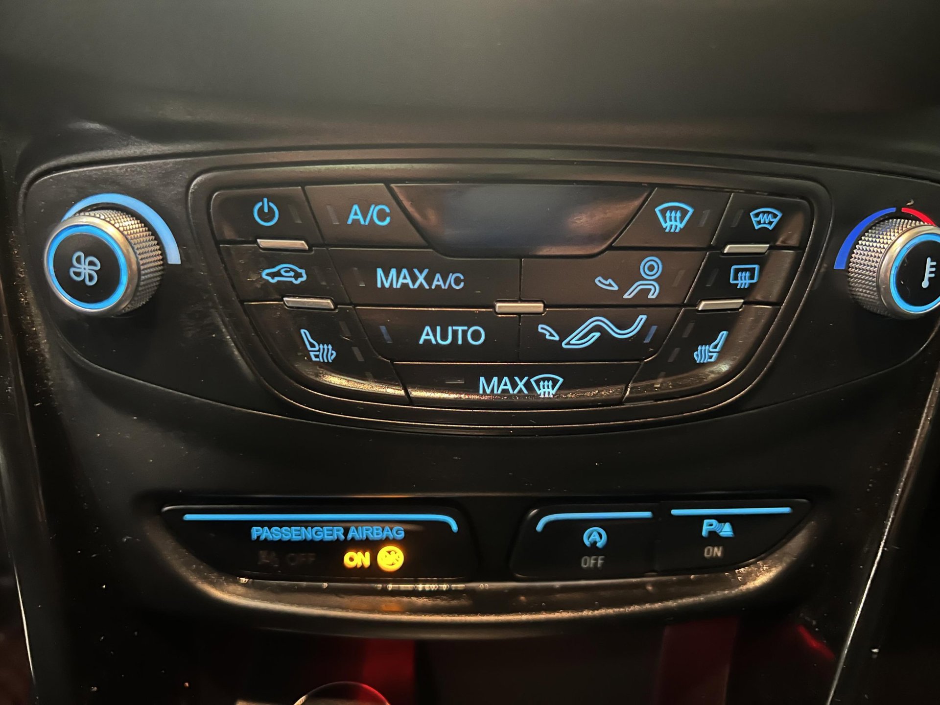 Foto van Ford B-max