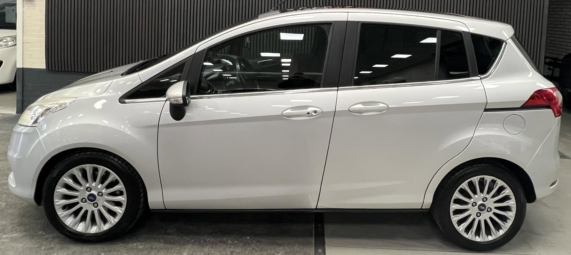 Foto van Ford B-max
