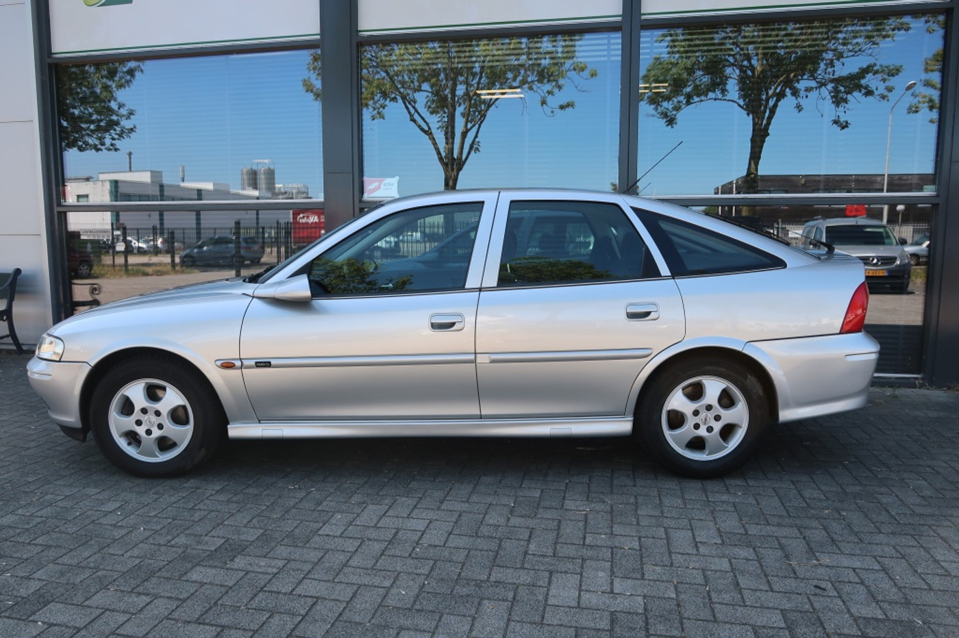 Foto van Opel Vectra-b-cc