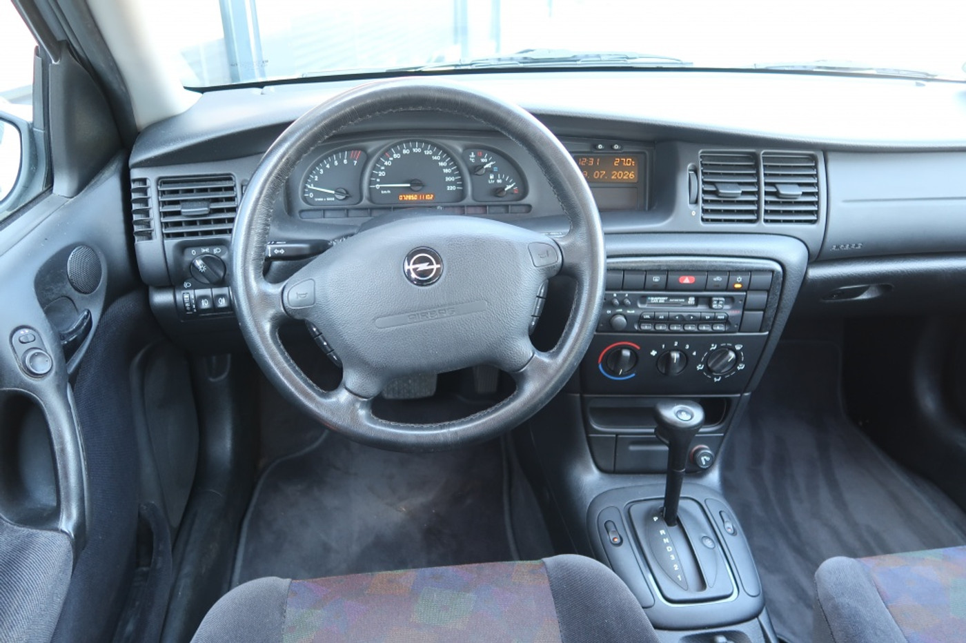 Foto van Opel Vectra-b-cc