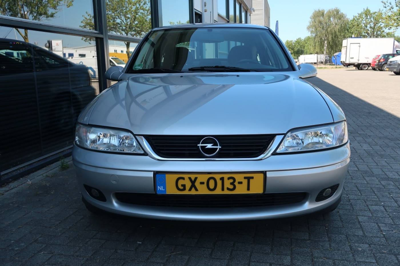 Foto van Opel Vectra-b-cc