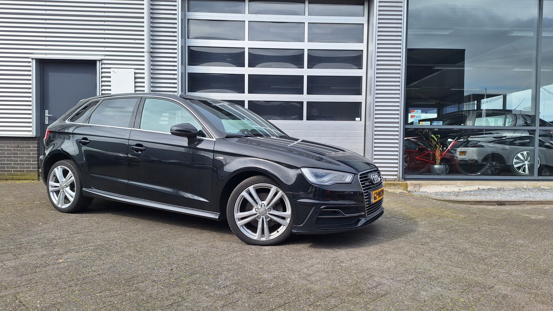 Foto van Audi A3 Sportback E-tron