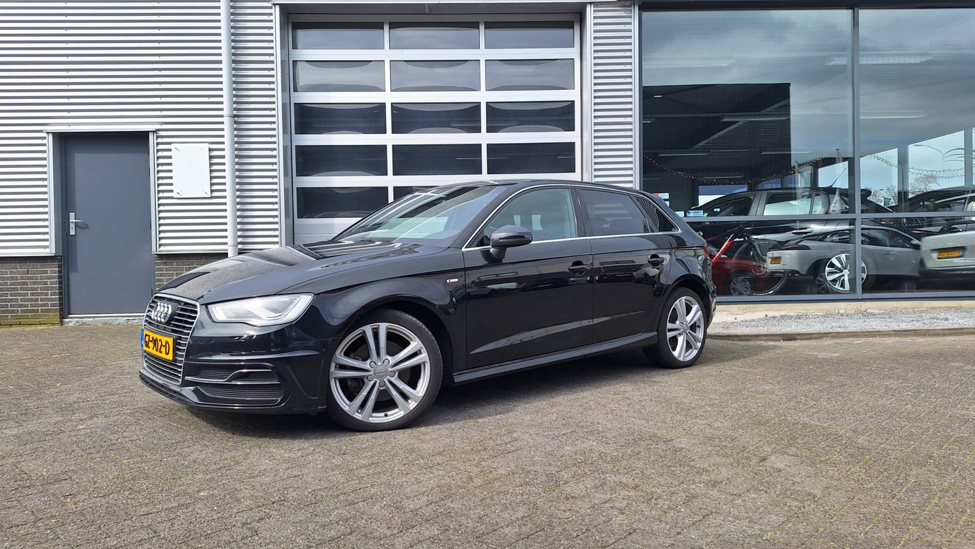Foto van Audi A3 Sportback E-tron