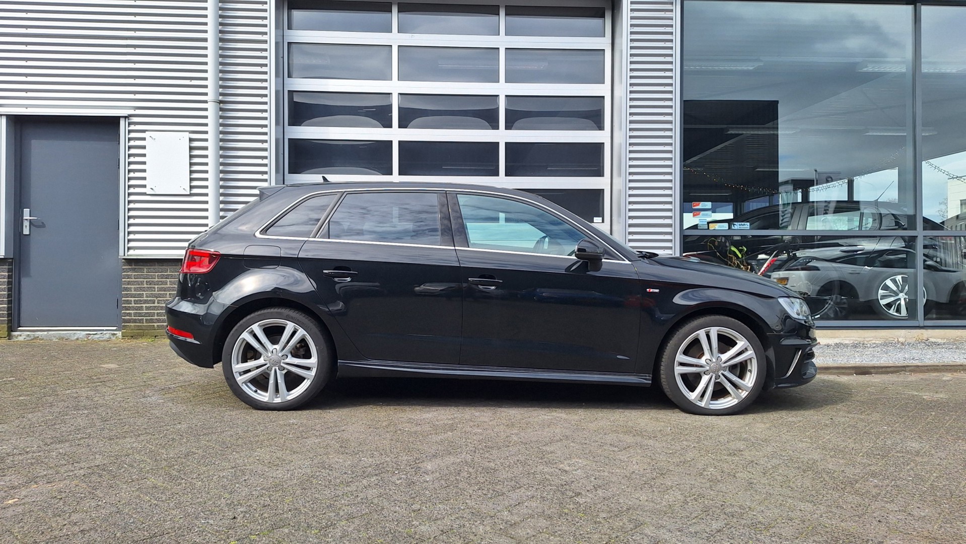 Foto van Audi A3 Sportback E-tron