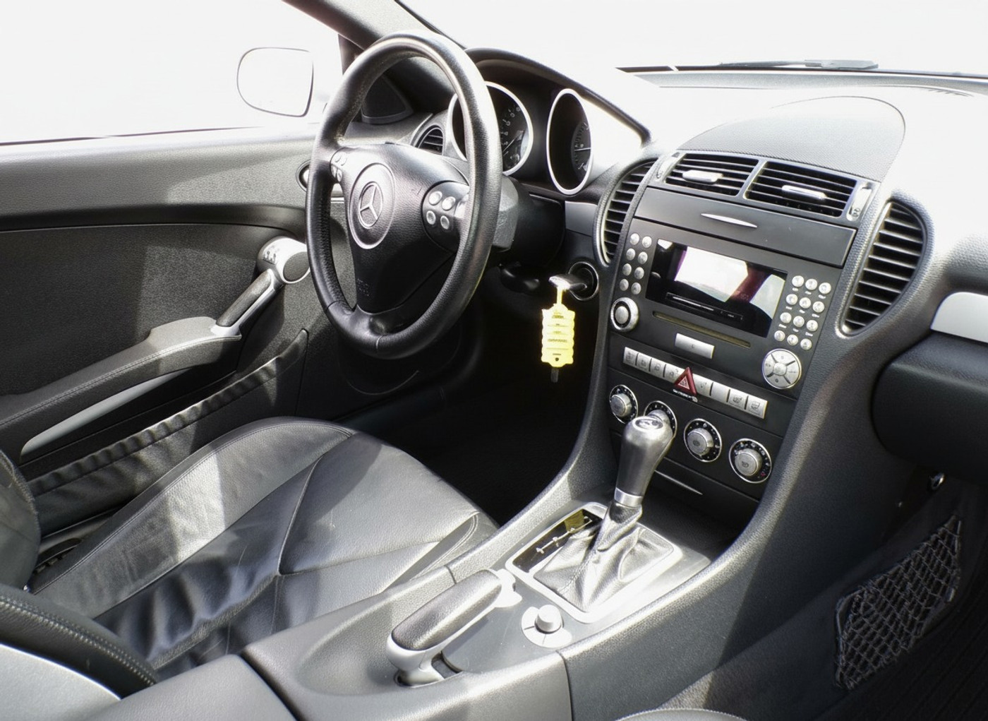 Foto van Mercedes-Benz SLK 200 Kompressor