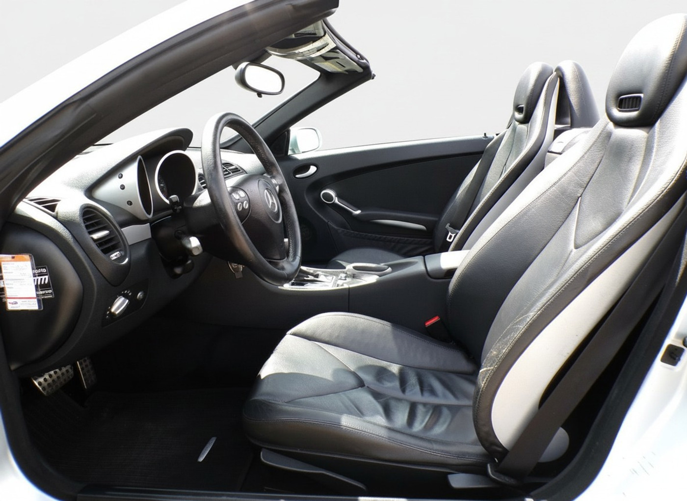 Foto van Mercedes-Benz SLK 200 Kompressor
