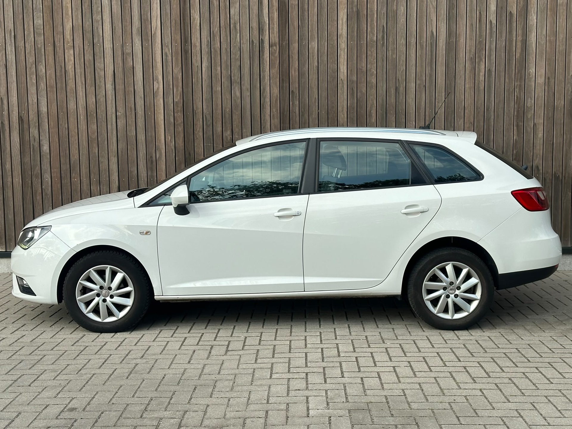 Foto van Seat Ibiza ST