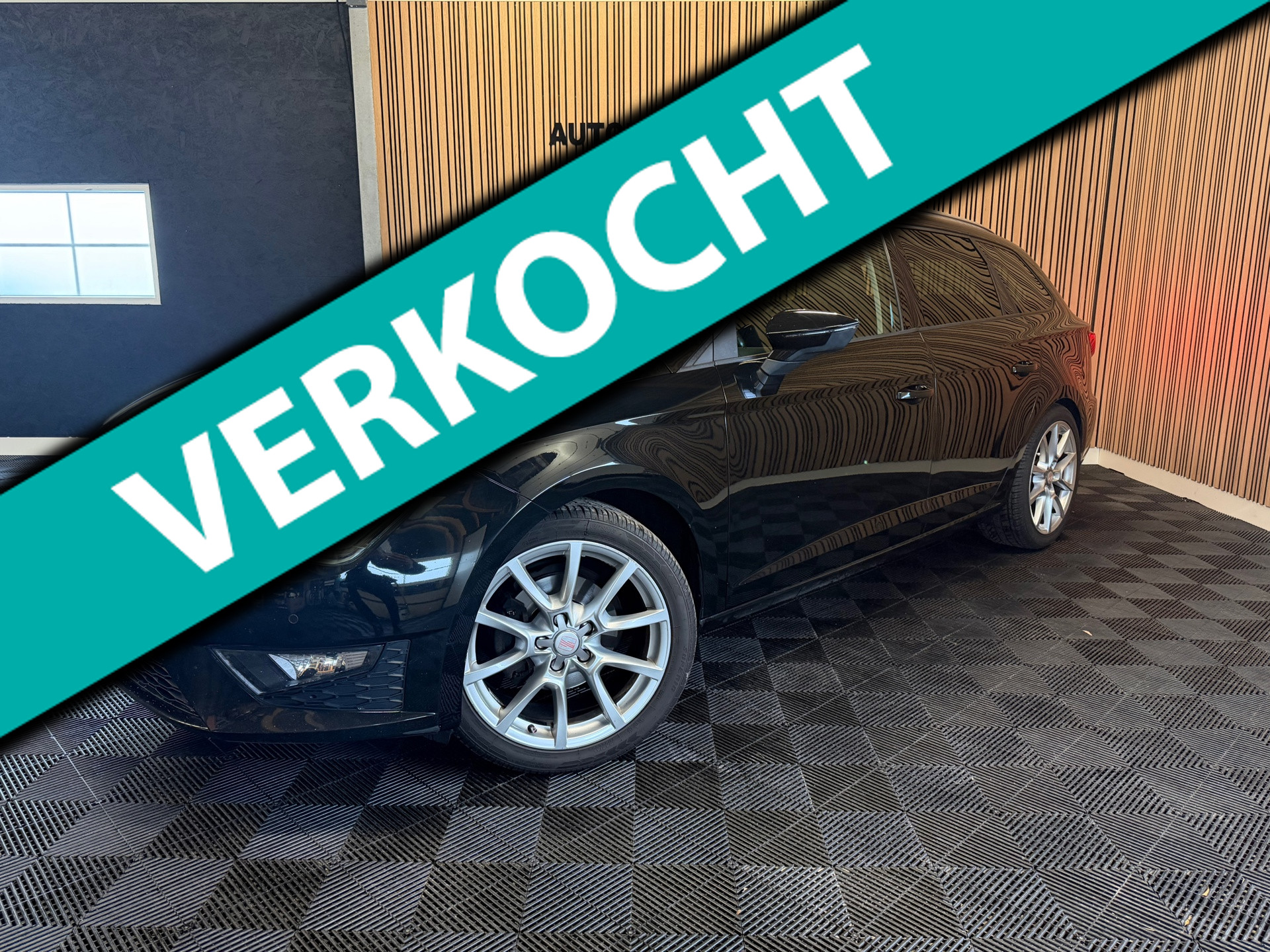 Seat Leon ST 1.4 TSI FR 2015 Pano Camera Navi Xenon Cruise 2015 - voorkant