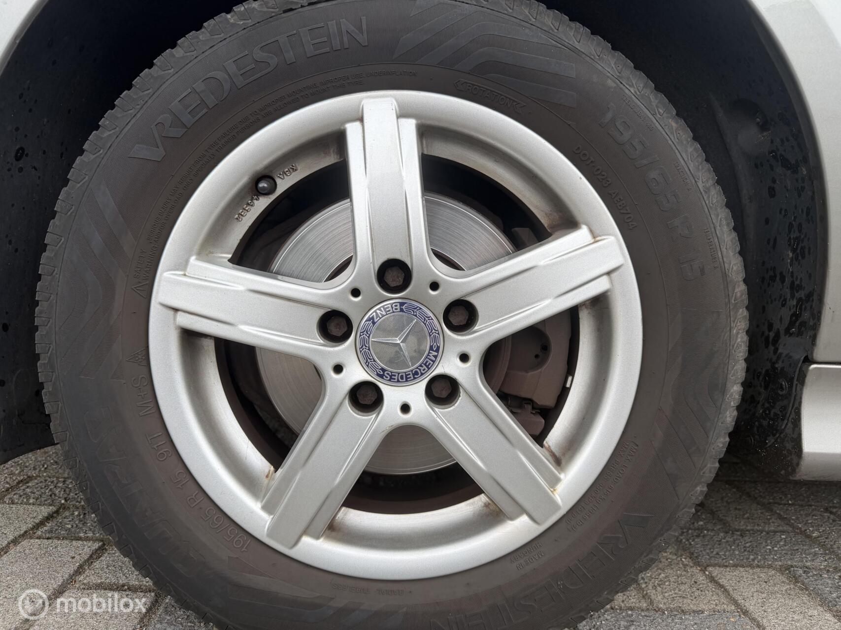 Foto van Mercedes-Benz B 150