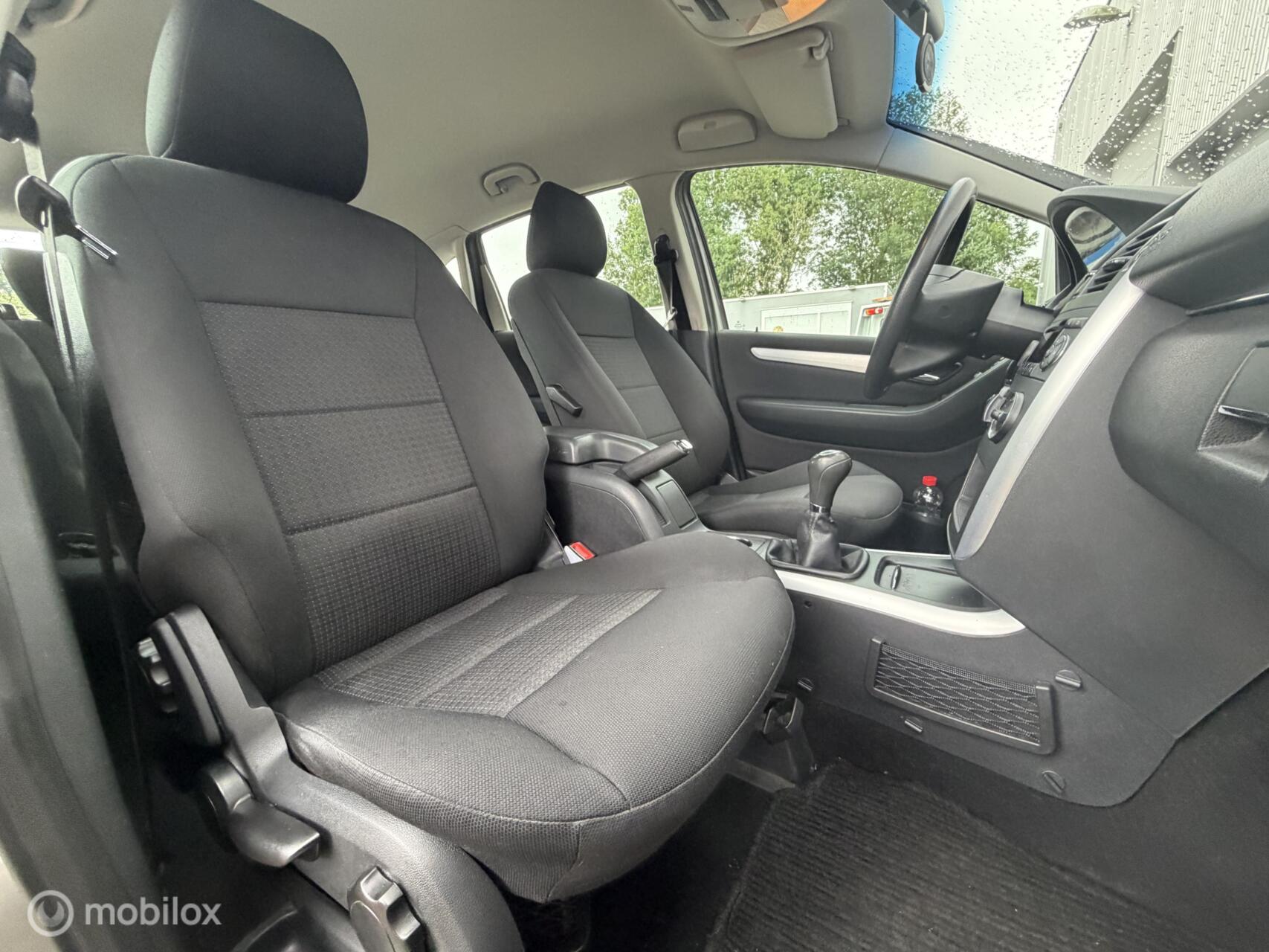 Foto van Mercedes-Benz B 150