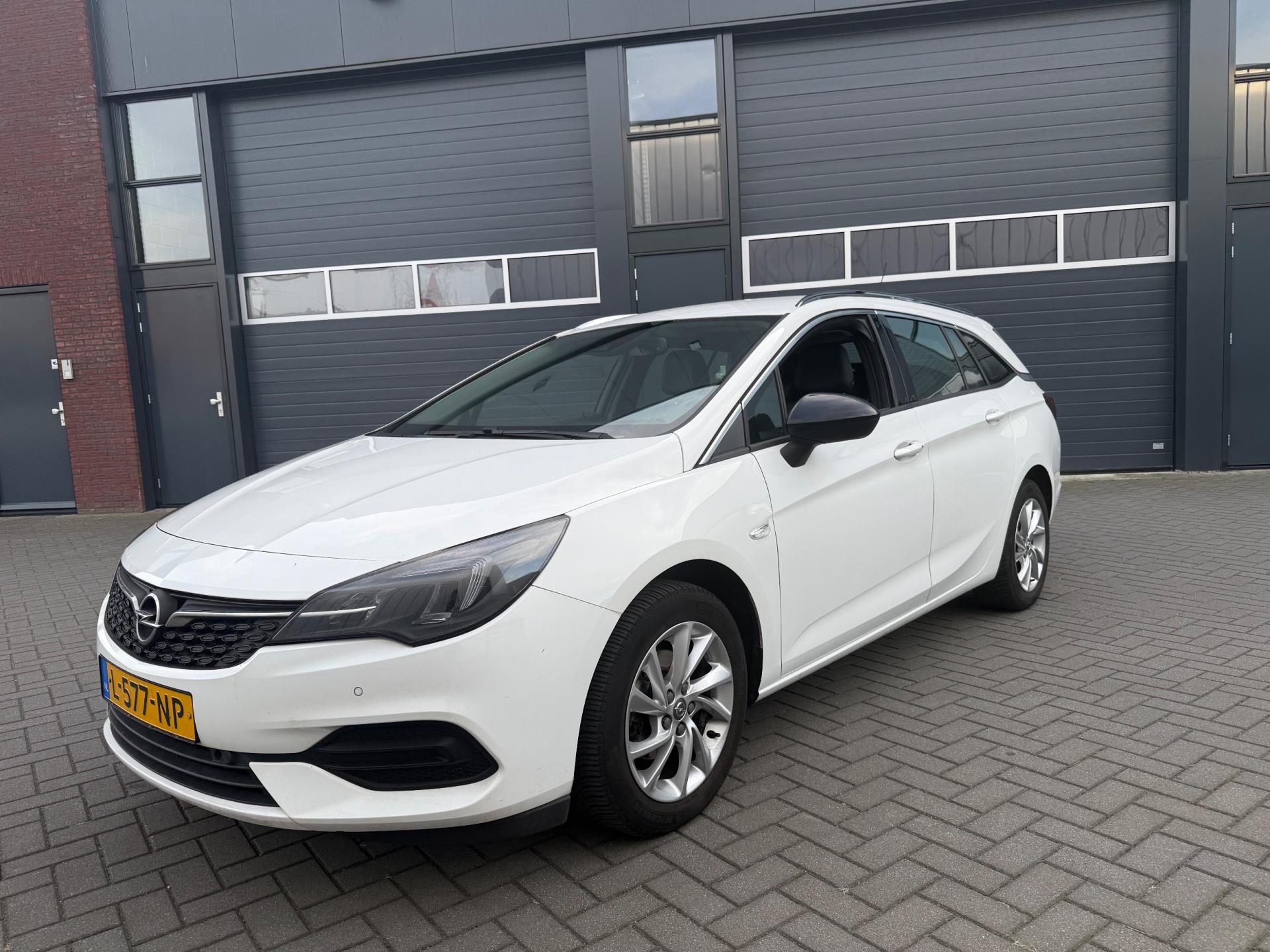 Opel Astra 1.2 Business Elegance 2021 - voorkant