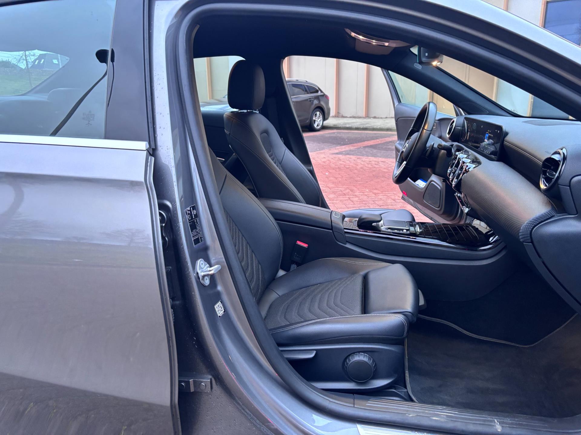 Foto van Mercedes-Benz A 200