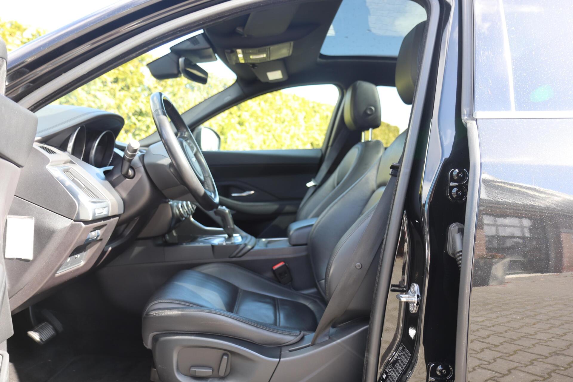 Foto van Jaguar Jaguar E-pace