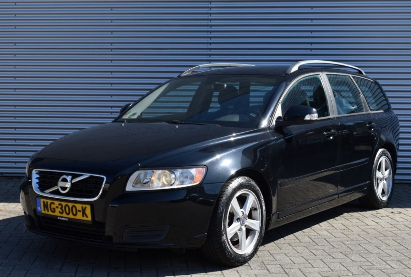 Volvo V50 1.6 D2 S/S KINETIC / ECC / PDC / EXPORTPRIJS 2012 - voorkant