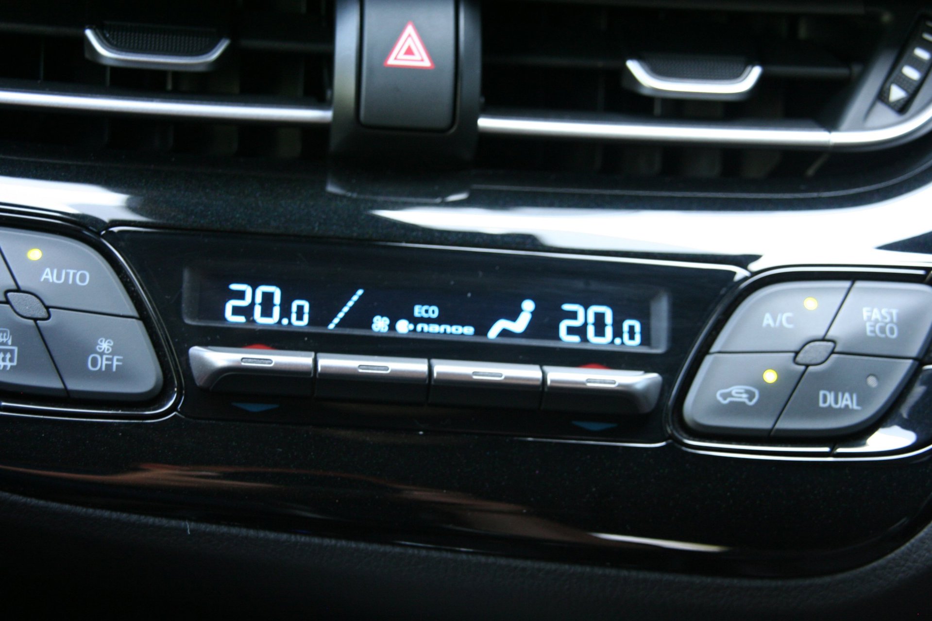 Foto van Toyota Toyota C-hr