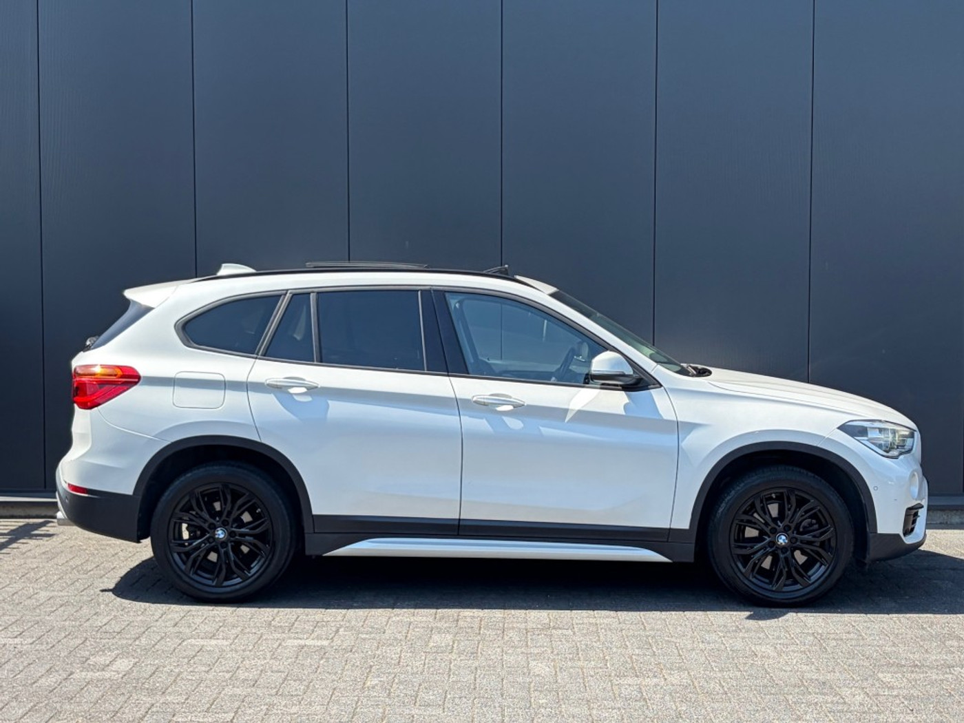 Foto van BMW X1 Sdrive20i
