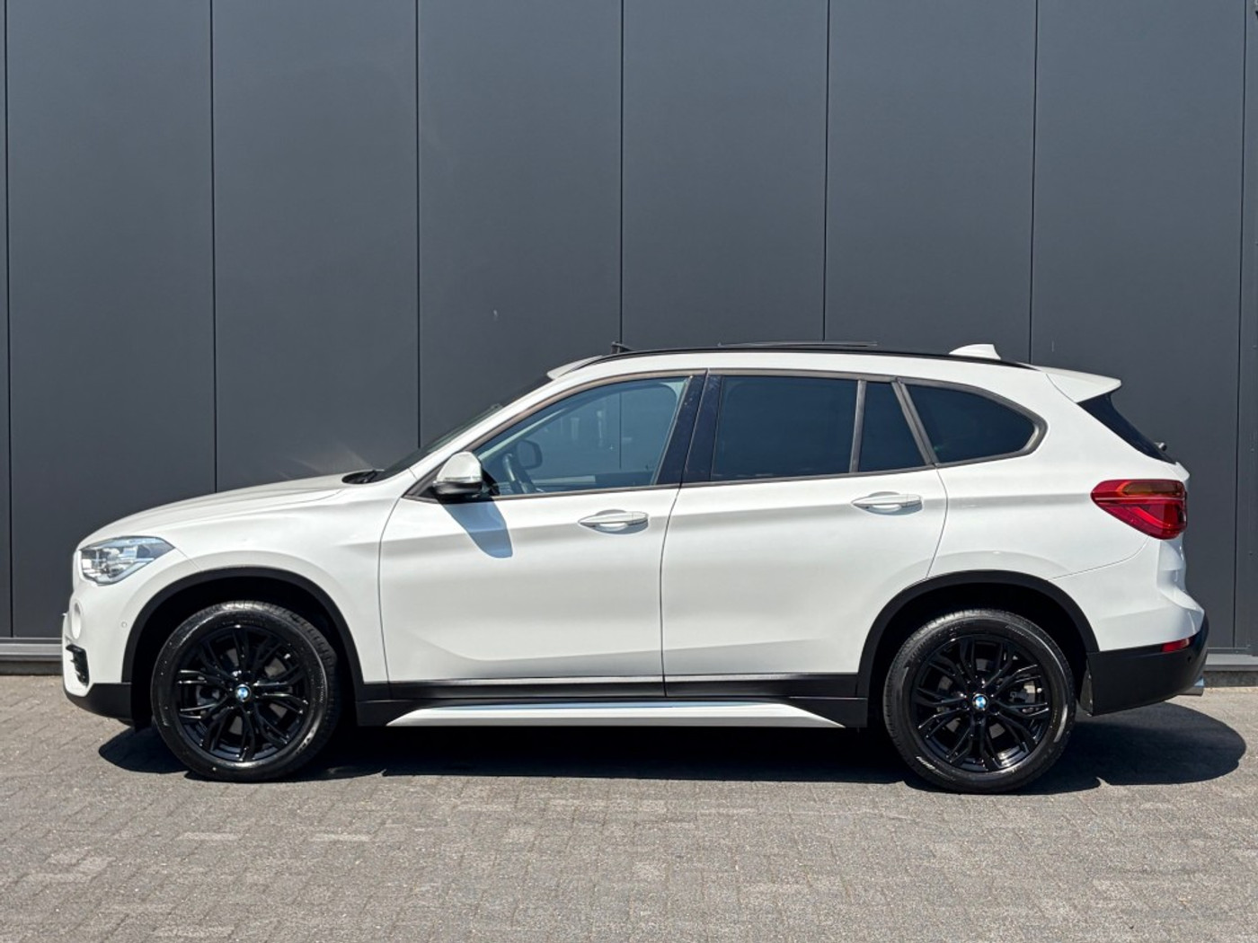 Foto van BMW X1 Sdrive20i