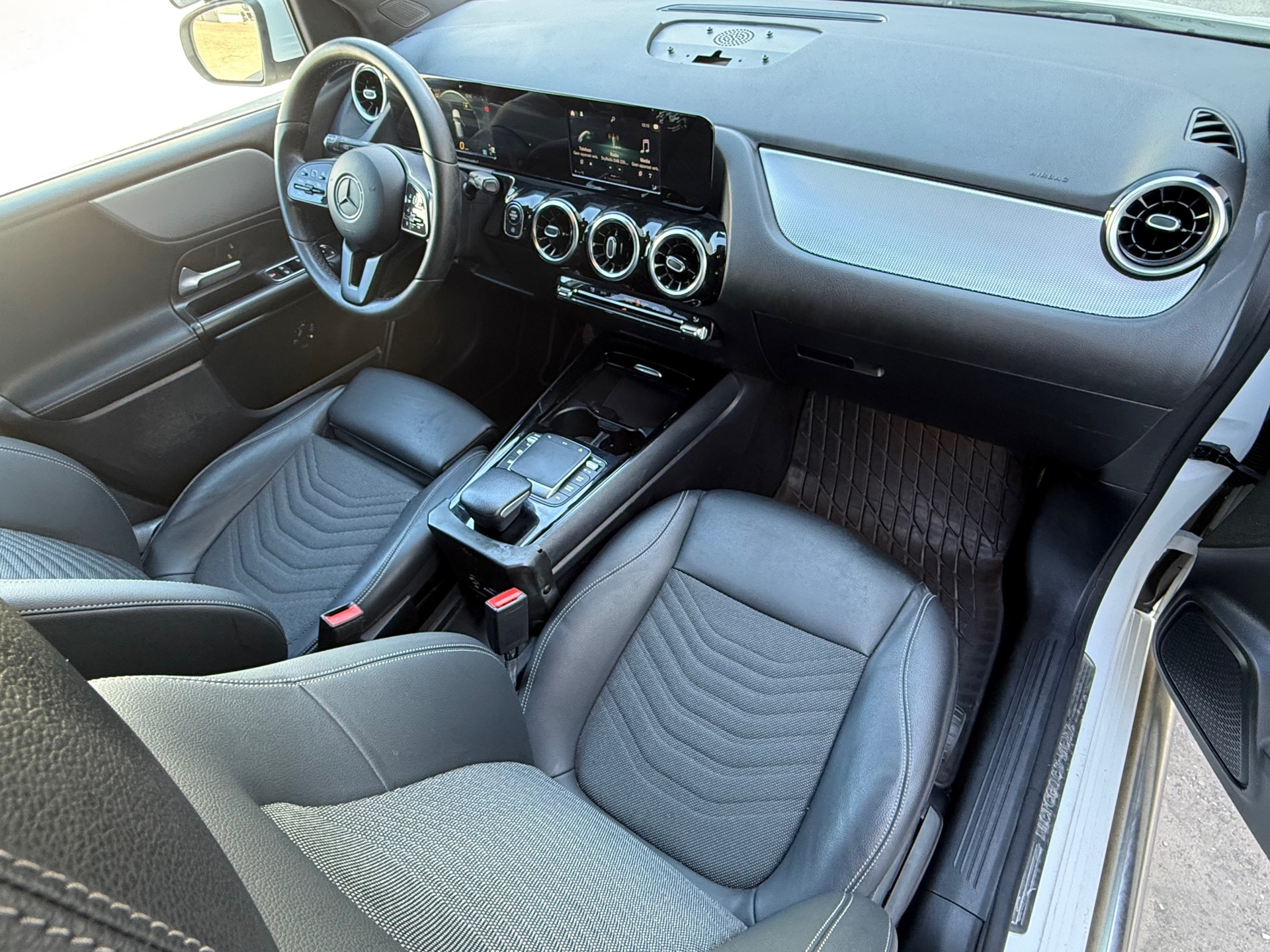 Foto van Mercedes-Benz B 200 D