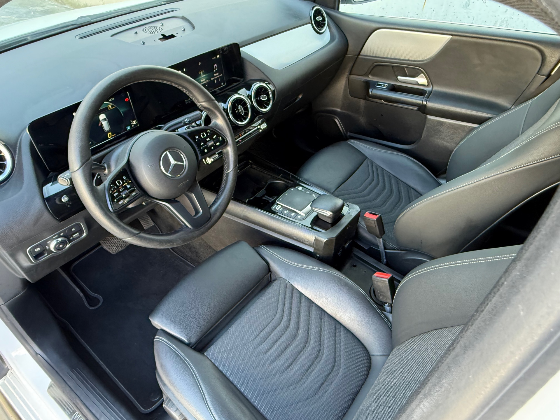 Foto van Mercedes-Benz B 200 D