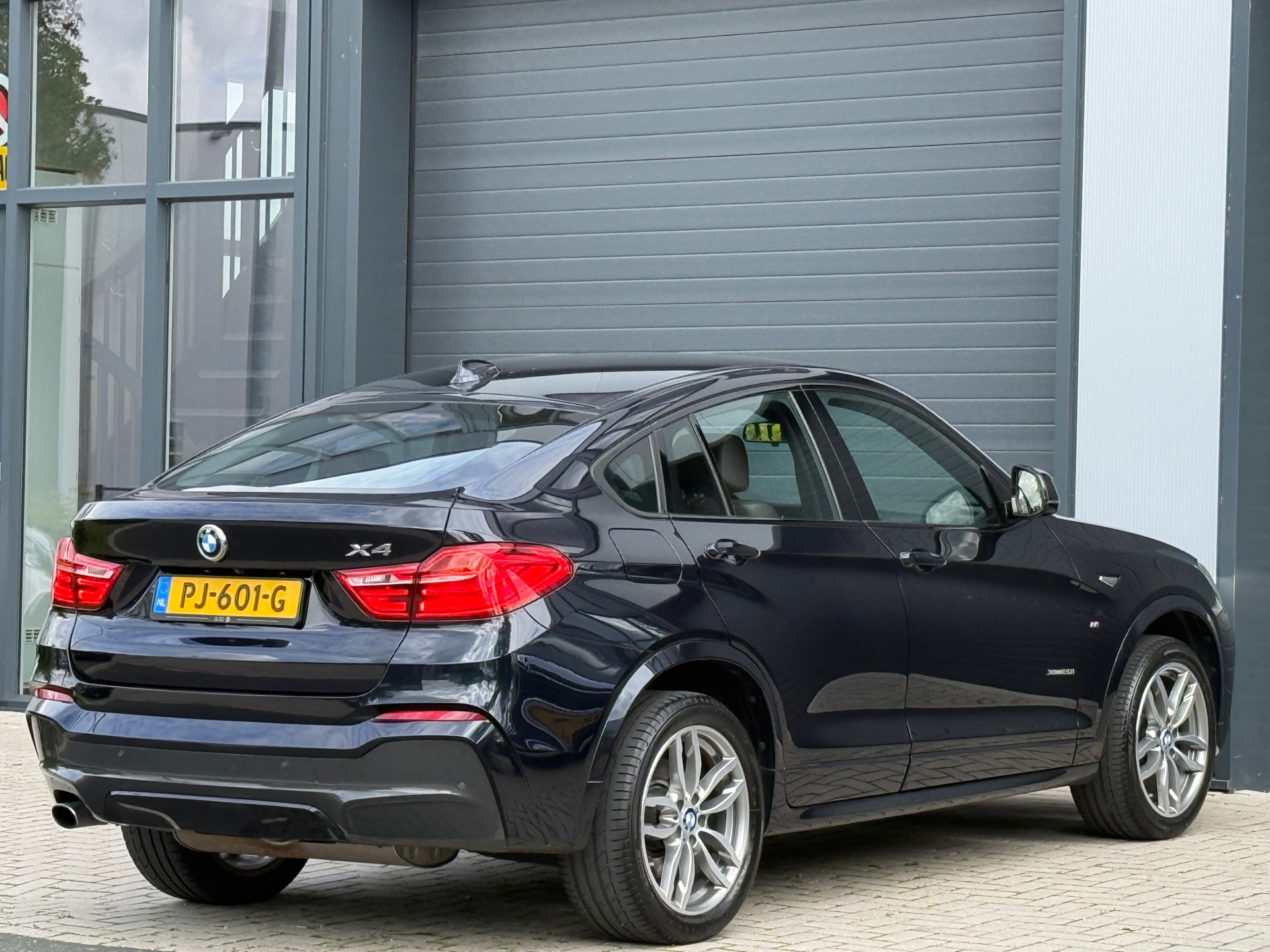 Foto van BMW X4 Xdrive20i