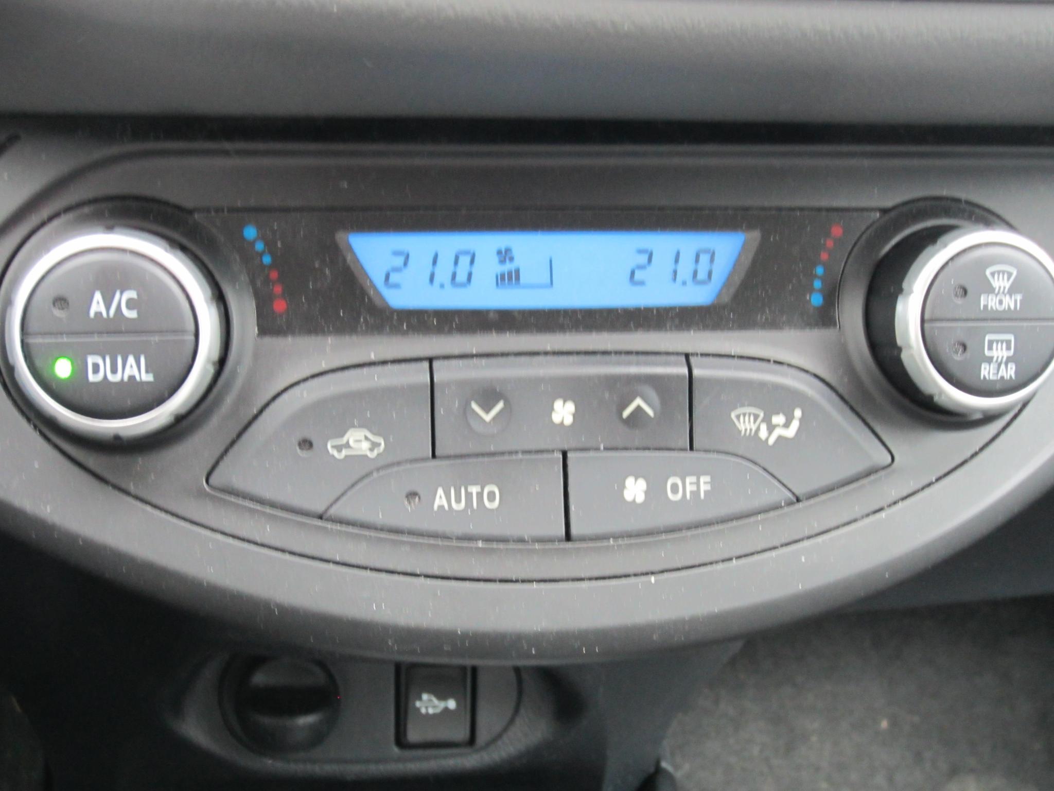 Foto van Toyota Toyota Yaris Hybrid