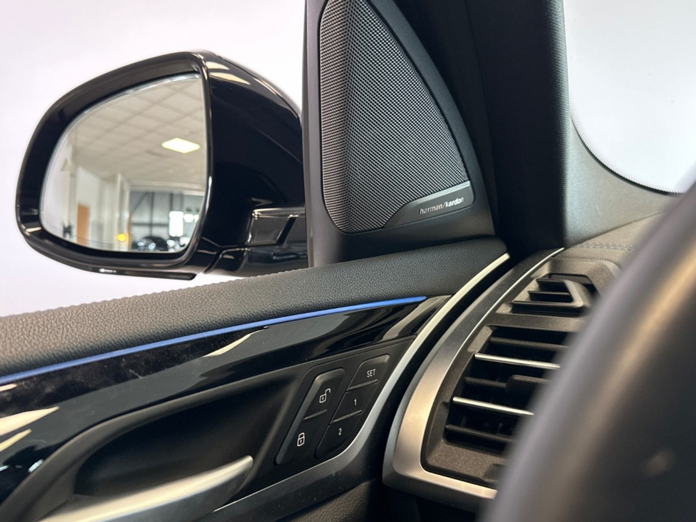 Foto van BMW Ix3