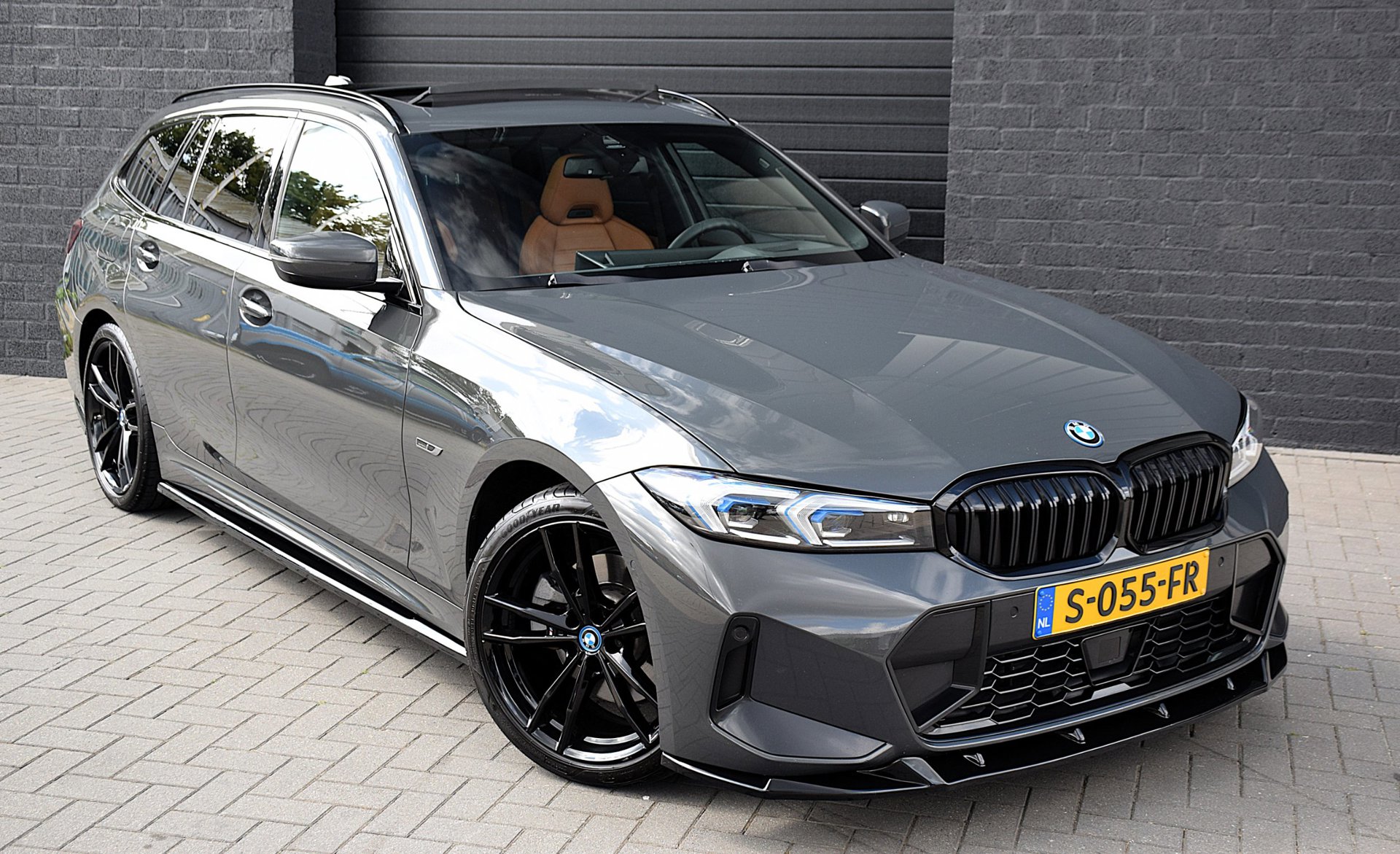 Foto van BMW 330e